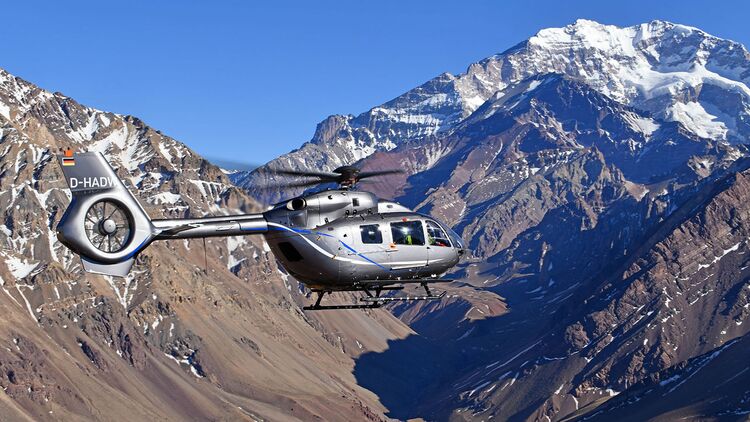 Airbus Helicopters H145 mit Fünfblattrotor auf dem 6962 Meter hohen Aconcagua