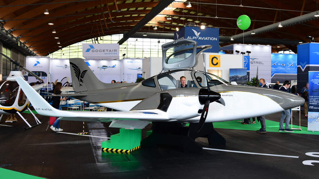Alpi Aviation: Italiener stellen neue Zweimot vor